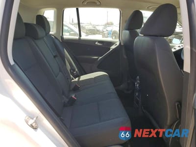 Zdjęcie 11 z 13 samochodu: 2013 VOLKSWAGEN TIGUAN S VIN:WVGAV3AX3DW609732 - miniatura