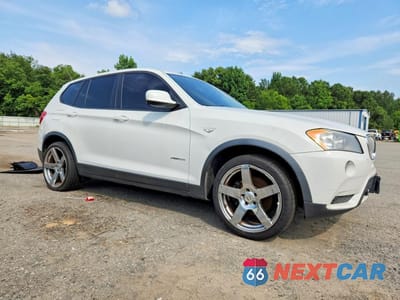 Czwarte zdjęcie samochodu z boku: 2014 BMW X3 XDRIVE28I VIN:5UXWX9C56E0D17906 - miniatura