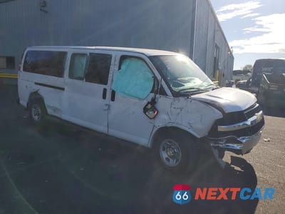 Czwarte zdjęcie samochodu z boku: 2025 CHEVROLET EXPRESS G3500 VIN:1GAZGPFP8S1255212 - miniatura