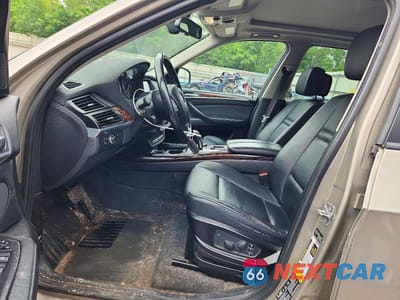 Zdjęcie 7 z 13 samochodu: 2012 BMW X5 XDRIVE35I VIN:5UXZV4C5XCL761319 - miniatura