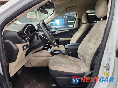 Zdjęcie 7 z 13 samochodu: 2020 FORD ESCAPE SE VIN:1FMCU9G63LUB46496 - miniatura