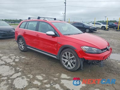 Czwarte zdjęcie samochodu z boku: 2018 VOLKSWAGEN GOLF ALLTRACK S VIN:3VWH17AUXJM754528 - miniatura
