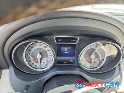 Zdjęcie 9 z 13 samochodu: 2014 MERCEDES-BENZ CLA 250 VIN:WDDSJ4EB8EN103898 - miniatura