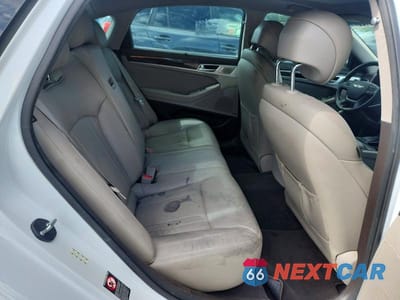 Zdjęcie 10 z 12 samochodu: 2018 GENESIS G80 3.8 VIN:KMHGN4JE8JU227623 - miniatura