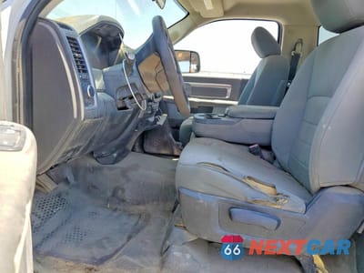 Zdjęcie 7 z 12 samochodu: 2017 RAM 1500 ST VIN:3C6JR6DT0HG505035 - miniatura