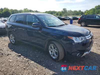 Czwarte zdjęcie samochodu z boku: 2015 MITSUBISHI OUTLANDER SE VIN:JA4AD3A31FZ013163 - miniatura