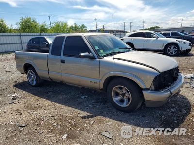 Czwarte zdjęcie samochodu z boku: 2000 CHEVROLET S TRUCK S10 VIN:1GCCS1956YK235000 - miniatura