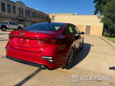 Czwarte zdjęcie samochodu z boku: 2019 KIA FORTE S VIN:3KPF34AD4KE056916 - miniatura