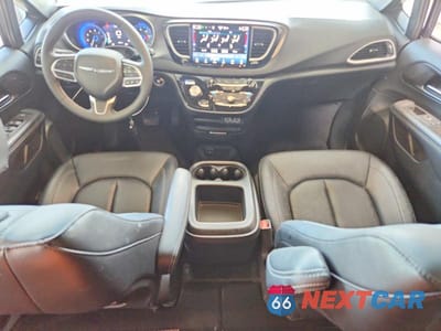 Zdjęcie 8 z 13 samochodu: 2025 CHRYSLER PACIFICA SELECT VIN:2C4RC1BG2SR502595 - miniatura