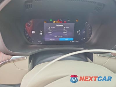 Zdjęcie 9 z 13 samochodu: 2022 VOLVO XC60 B5 MOMENTUM VIN:YV4L12DK0N1915026 - miniatura