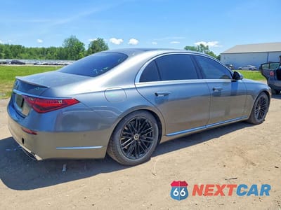 Trzecie zdjęcie samochodu z tyłu: 2021 MERCEDES-BENZ S 580 4MATIC VIN:W1K6G7GB5MA052901 - miniatura