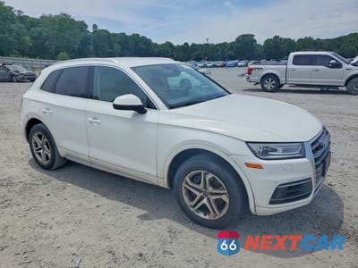 Czwarte zdjęcie samochodu z boku: 2019 AUDI Q5 PREMIUM VIN:WA1ANAFY7K2122963 - miniatura