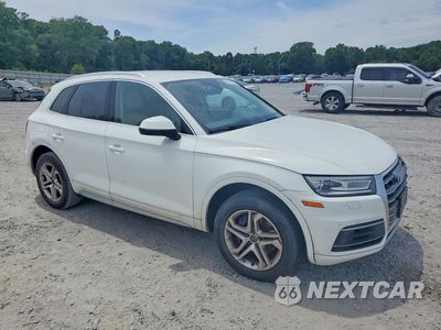 Czwarte zdjęcie samochodu z boku: 2019 AUDI Q5 PREMIUM VIN:WA1ANAFY7K2122963 - miniatura