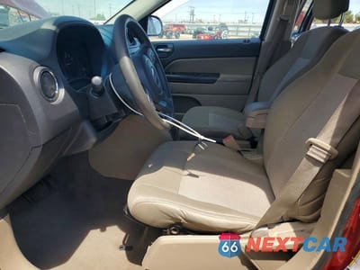 Zdjęcie 7 z 13 samochodu: 2011 JEEP COMPASS SPORT VIN:1J4NF1FBXBD158984 - miniatura