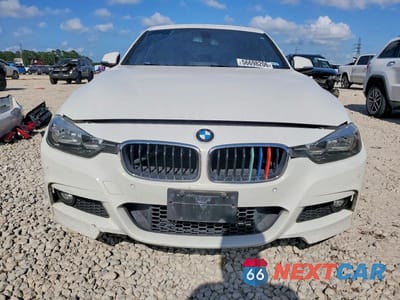 Piąte zdjęcie samochodu w środku: 2017 BMW 330 I VIN:WBA8B9G39HNU54888 - miniatura