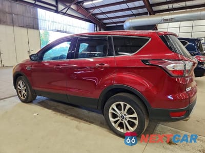 Drugie zdjęcie samochodu z przodu: 2017 FORD ESCAPE SE VIN:1FMCU9GDXHUA74301 - miniatura