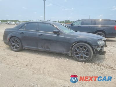 Czwarte zdjęcie samochodu z boku: 2022 CHRYSLER 300 S VIN:2C3CCABG9NH121010 - miniatura