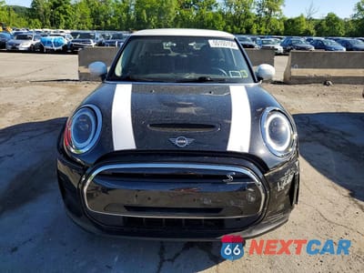 Piąte zdjęcie samochodu w środku: 2024 MINI COOPER SE VIN:WMW13DJ0XR2U65126 - miniatura