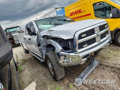 Czwarte zdjęcie samochodu z boku: 2018 RAM 3500 VIN:3C7WR9CL4JG140899 - miniatura