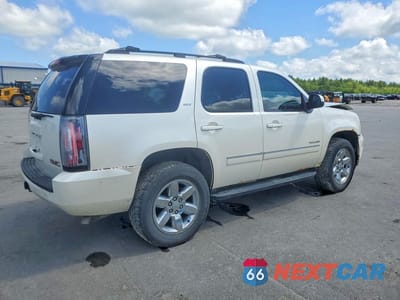 Trzecie zdjęcie samochodu z tyłu: 2012 GMC YUKON SLT VIN:1GKS2CE06CR174186 - miniatura