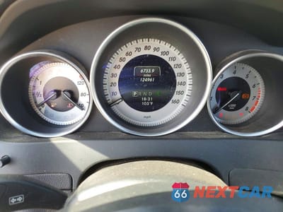 Zdjęcie 9 z 12 samochodu: 2014 MERCEDES-BENZ C 250 VIN:WDDGF4HB3EG236351 - miniatura