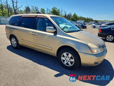 Czwarte zdjęcie samochodu z boku: 2008 KIA SEDONA LX VIN:KNDMB233186230619 - miniatura