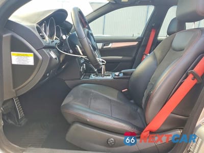 Zdjęcie 7 z 12 samochodu: 2013 MERCEDES-BENZ C 250 VIN:WDDGF4HB6DR296384 - miniatura