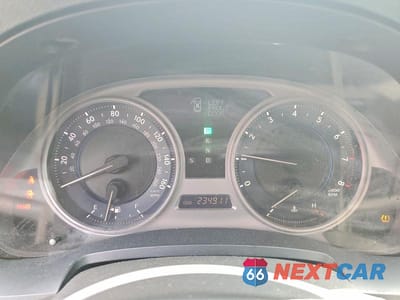 Zdjęcie 9 z 12 samochodu: 2010 LEXUS IS 250 VIN:JTHCF5C29A5037881 - miniatura