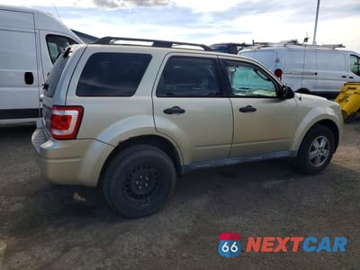 Trzecie zdjęcie samochodu z tyłu: 2011 FORD ESCAPE VIN:1FMCU0D73BKA01008 - miniatura