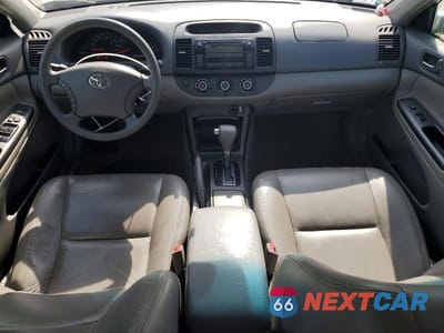 Zdjęcie 8 z 12 samochodu: 2005 TOYOTA CAMRY LE VIN:4T1BE30K05U005546 - miniatura