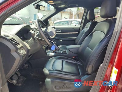 Zdjęcie 7 z 14 samochodu: 2019 FORD EXPLORER XLT VIN:1FM5K8D80KGA07275 - miniatura