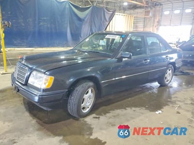 1995 MERCEDES-BENZ E 320 BASE/320 SPECIAL WDBEA32EXSC258779 - główne zdjęcie licytacji z USA - miniatura