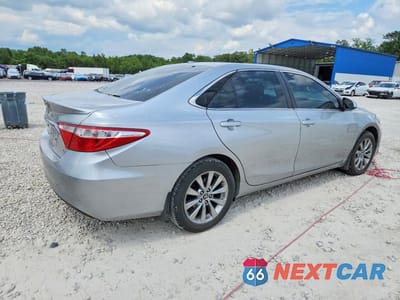 Trzecie zdjęcie samochodu z tyłu: 2016 TOYOTA CAMRY XLE VIN:4T4BF1FK3GR584596 - miniatura