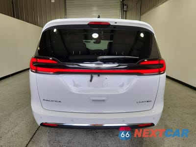 Zdjęcie 6 z 13 samochodu: 2026 CHRYSLER PACIFICA LIMITED VIN:2C4RC1GG9TR178930 - miniatura