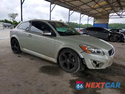 Czwarte zdjęcie samochodu z boku: 2012 VOLVO C30 T5 VIN:YV1672MK0C2285945 - miniatura