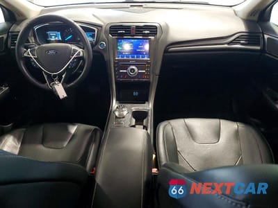 Zdjęcie 8 z 13 samochodu: 2020 FORD FUSION TITANIUM VIN:3FA6P0RU6LR139541 - miniatura