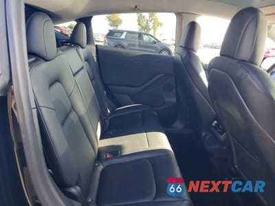 Zdjęcie 10 z 12 samochodu: 2021 TESLA MODEL Y VIN:5YJYGDEEXMF272637 - miniatura