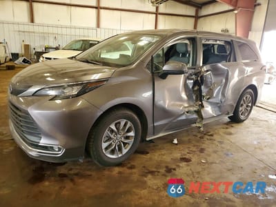 2024 TOYOTA SIENNA XLE 7-PASSENGER 5TDYSKFC1RS118806 - główne zdjęcie licytacji z USA - miniatura