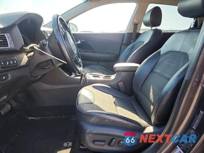 Zdjęcie 7 z 12 samochodu: 2018 KIA NIRO EX VIN:KNDCC3LCXJ5134451 - miniatura