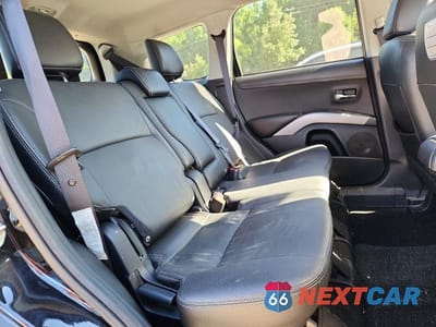 Zdjęcie 11 z 13 samochodu: 2012 MITSUBISHI OUTLANDER GT VIN:JA4JT5AX2CU001047 - miniatura