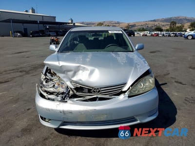 Piąte zdjęcie samochodu w środku: 2006 TOYOTA CAMRY LE VIN:JTDBE32K863060027 - miniatura