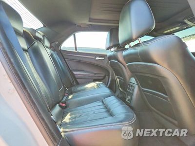 Zdjęcie 10 z 12 samochodu: 2014 CHRYSLER 300 VIN:2C3CCABG1EH182819 - miniatura