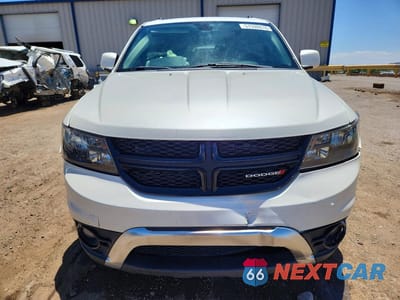 Piąte zdjęcie samochodu w środku: 2019 DODGE JOURNEY CROSSROAD VIN:3C4PDCGBXKT862594 - miniatura