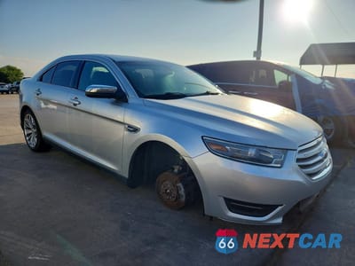 Czwarte zdjęcie samochodu z boku: 2013 FORD TAURUS LIMITED VIN:1FAHP2F86DG216638 - miniatura
