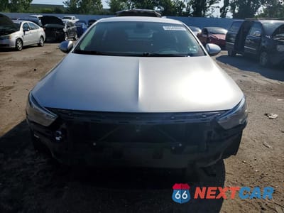 Piąte zdjęcie samochodu w środku: 2018 BUICK REGAL PREFERRED VIN:W04GL6SXXJ1144583 - miniatura