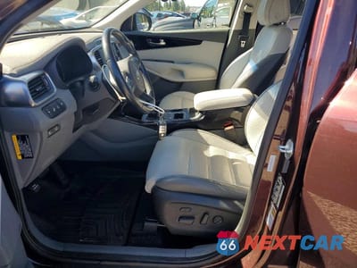 Zdjęcie 7 z 12 samochodu: 2016 KIA SORENTO SX V6 VIN:5XYPKDA54GG069708 - miniatura