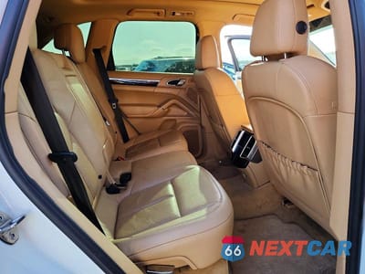 Zdjęcie 11 z 13 samochodu: 2011 PORSCHE CAYENNE VIN:WP1AA2A20BLA04353 - miniatura