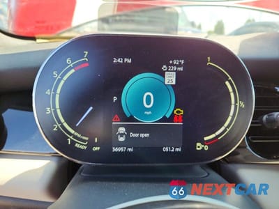 Zdjęcie 9 z 12 samochodu: 2024 MINI COOPER VIN:WMW33DH02R2U92058 - miniatura