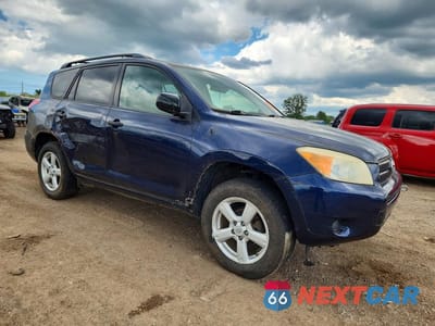 Czwarte zdjęcie samochodu z boku: 2007 TOYOTA RAV4 BASE VIN:JTMZD33V875064269 - miniatura