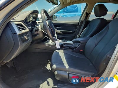 Zdjęcie 7 z 12 samochodu: 2017 BMW 320 I VIN:WBA8A9C52HK620504 - miniatura